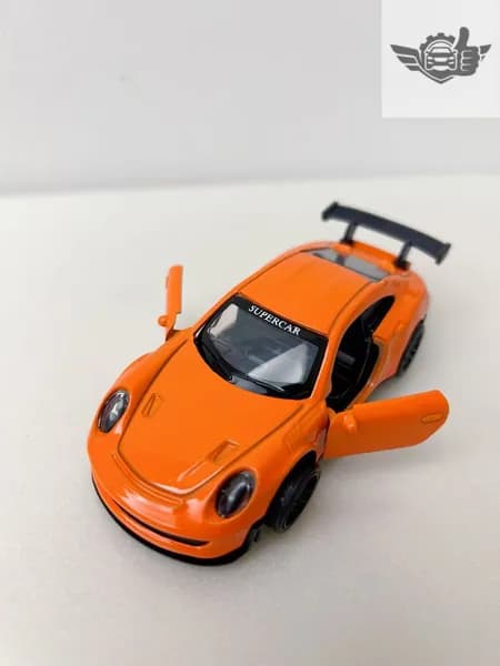 Сборная модель автомобиля оранжевый