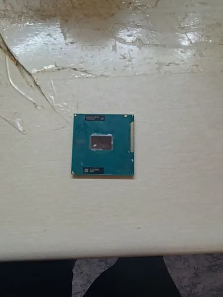 Процессор процессор Celeron Dual Core 1005M, SR103 BOX (без кулера)