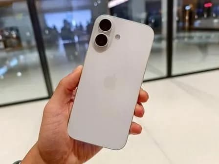 Модель смартфона iPhone 17 базовая версия демонстрационный экземпляр(Белый)