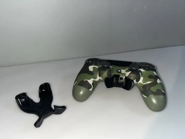 Настенное крепление для геймпада PS4 DualShock 4