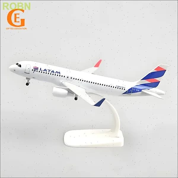 Металлическая Модель Самолета Аэробус 320, Авиакомпания Latam Airlines, 20CM С Колесами
