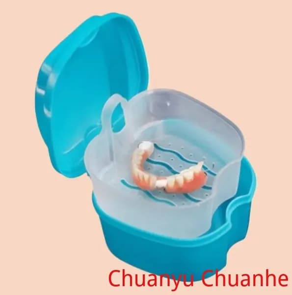 Футляр для зубных протезов, пластиковый,