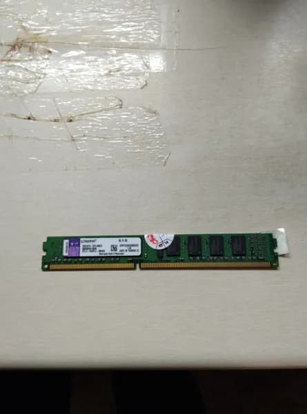 Оперативная память Оперативная память 99U5474 - 025. AOOLF KVR1333D3S8N9/2G DDR3, 1 x 2 ГБ (99U5474 - 025. AOOLF KVR1333D3S8N9/2G)