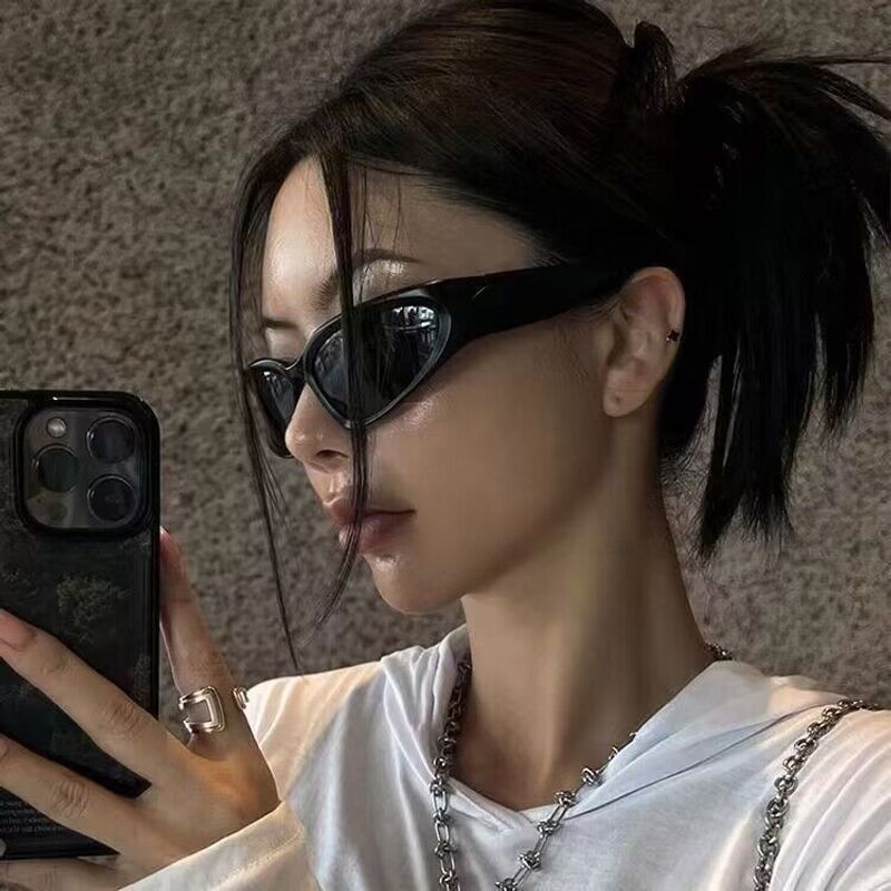 Очки солнцезащитные