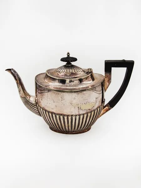 Чайник, 1910 - 1930 годы, Англия; мельхиор, серебрение; 0.9 л.