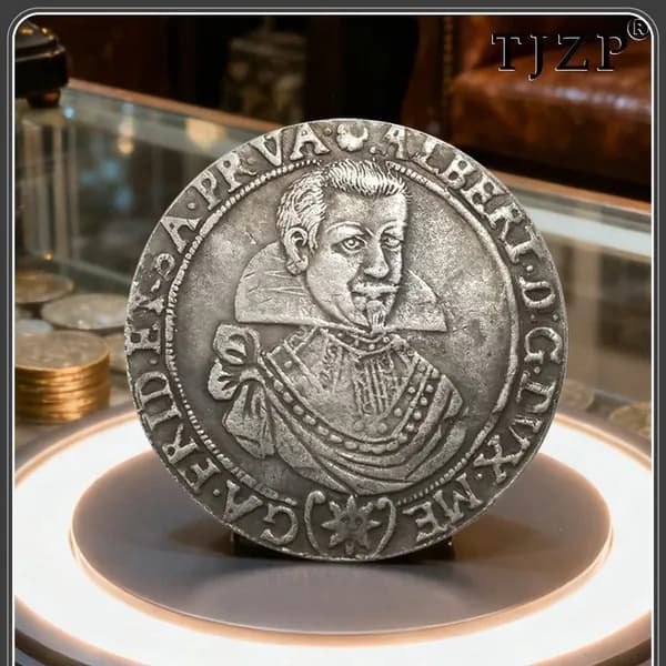 Это старинная монета из одного из регионов Германии (герцогство Мекленбург), на которой изображен портрет Ал