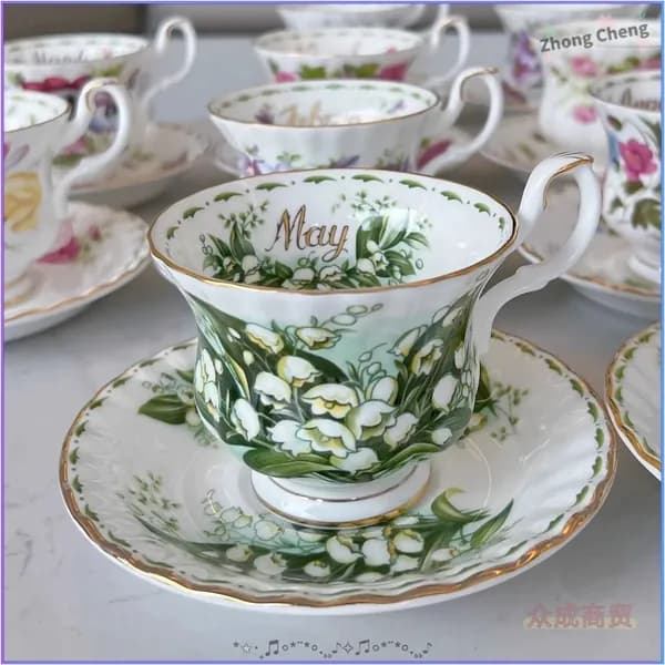 Чайная пара Royal Albert. Серия "Цветок месяца". Англия. Костяной фарфор. Клеймо 70-е гг. Сузуран в мае