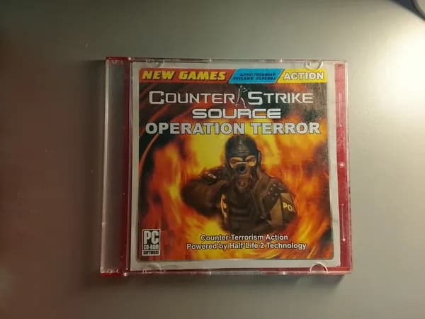 Диск с винтажной игрой для слабого ПК CS Source, Operation terror