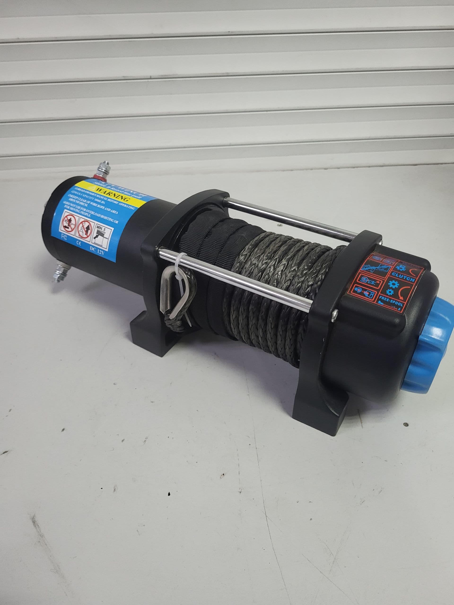 лебедка 12V Electric Winch 5000LBS 2268кг (кевларовый трос 7*15)