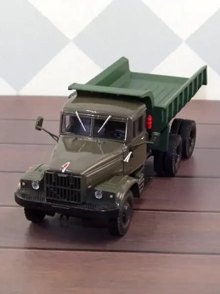 Карьерный самосвал КрАЗ-256Б (Б1), модель грузовика 1 43
