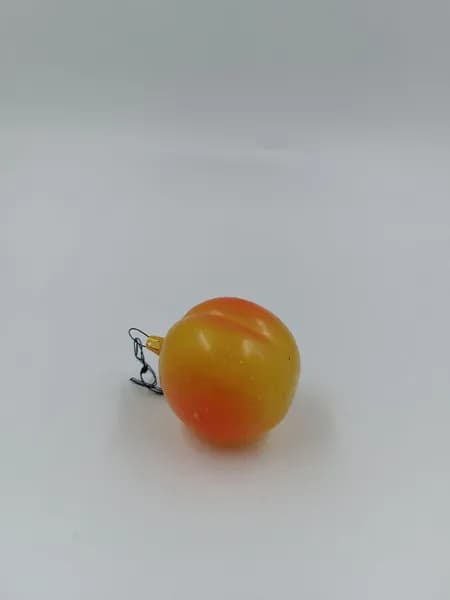 Новогодняя игрушка "Персик". Винтаж, ручная раскраска. Следы бытования