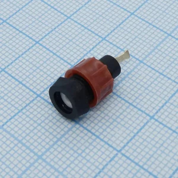 Гнездо Г1.6 однополюсное под штепсель 2шт