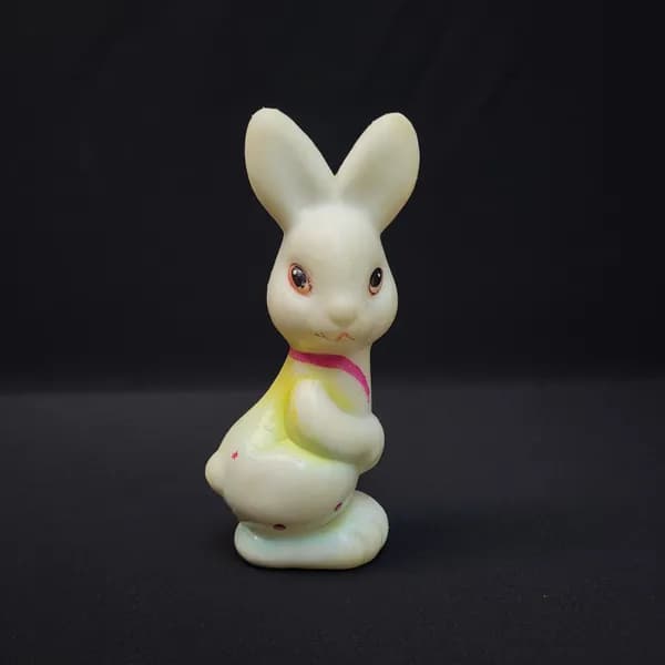 Игрушка винтажная, СССР. Пластмассовая фигурка зайца, 18 см