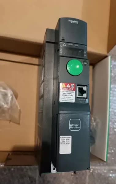 Schneider Electric ATV320U22N4B -Altivar 320 Частотный преобразователь книжное исполнение 2.2 КВТ 500В 3Ф