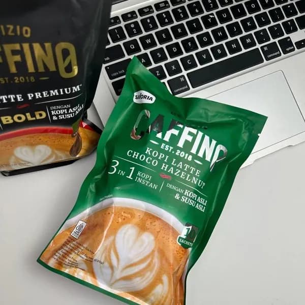 Растворимый кофе CAFFINO с лесным орехом латте, три в одном, индонезийский напиток, порционные стики