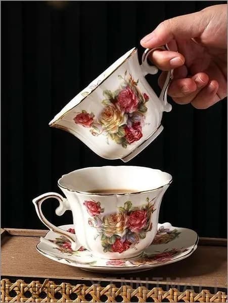 Чайная пара "Розы старой Англии", Фарфор, Royal Albert, Великобритания, вторая половина 20 века.