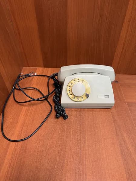 Ретротехника - Телефон дисковый Польша "Telkom RWT Aster-72" времен СССР Редкий цвет! Винтаж!