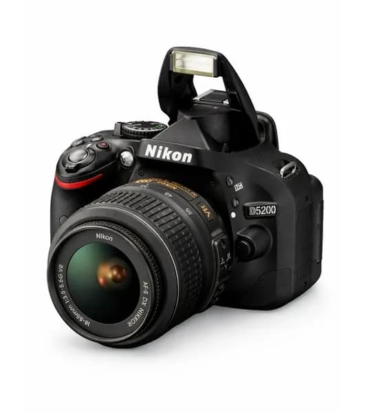 Фотоаппарат Nikon D5200 Kit AF-S 18-55mm VR DX NIKKOR f/3.5-5.6G