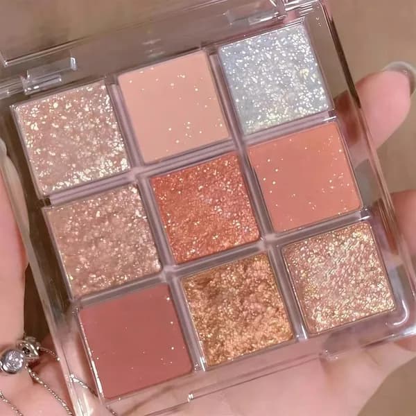 Девятицветная палитра теней для век серии Earth color