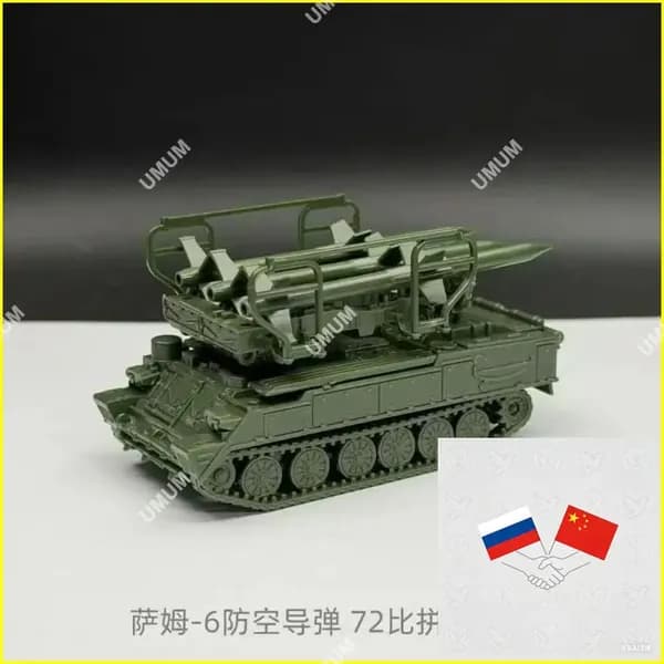 Эксклюзивный 4D конструктор в масштабе 1:72, модель ЗРС 2К12 Куб Сам6, окрашен в военный зеленый цвет, сборка осуществляется без клея из 30 деталей, габариты составляют 9,5 на 4 на 10 см