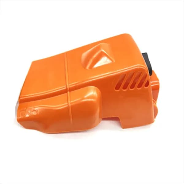 Крышка верхнего кожуха цилиндра для бензопил Stihl 017/018 MS170/MS180, защищает воздушный фильтр, выполнена из лёгкого прочного пластика.