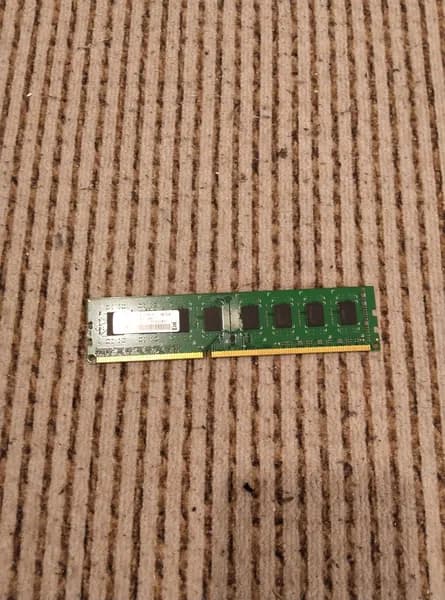 Оперативная память Оперативная память 2GB DDR3  DDR3, 1 x 2 ГБ (907898079878789787976789)