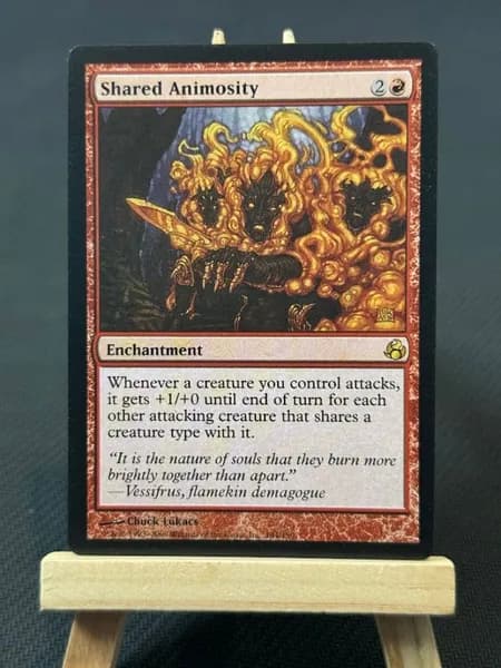 Заголовок: Волшебство в твоих руках: Уникальная карта Magic: The Gathering (MTG) с защитным протектором в подарок!