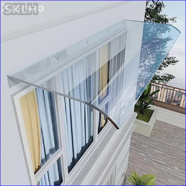 Козырек над крыльцом