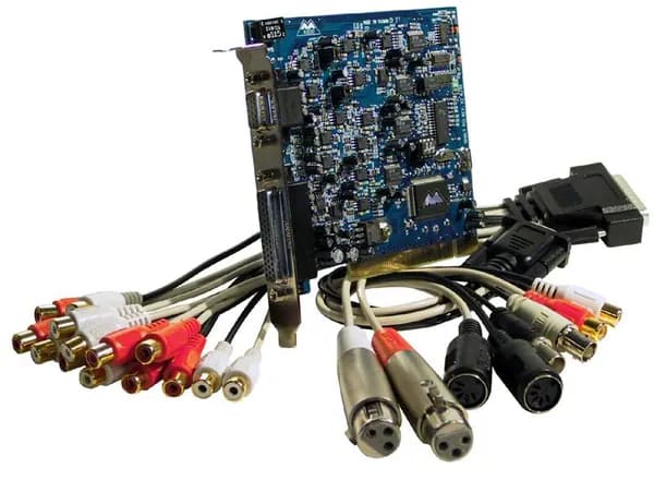 Звуковая карта M-Audio Delta 1010LT с 2 кабелями аудиофильская меломанская, профессиональная под устаревший слот PCI к современным компьютерам НЕ ПОДОЙДЁТ!