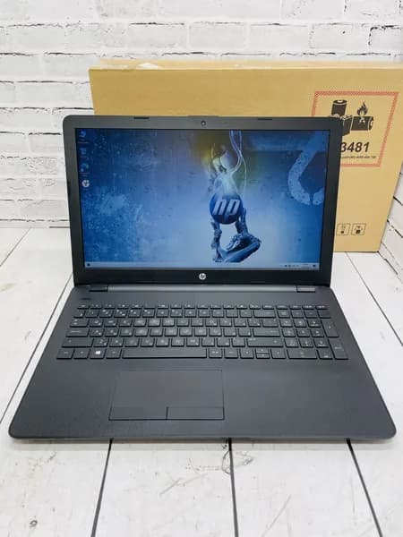 HP 15-rb051ur, AMD A6 9220, AMD Radeon R3 Ноутбук 15.6", RAM 4 ГБ, SSD 120 ГБ, Windows Pro, Русская раскладка