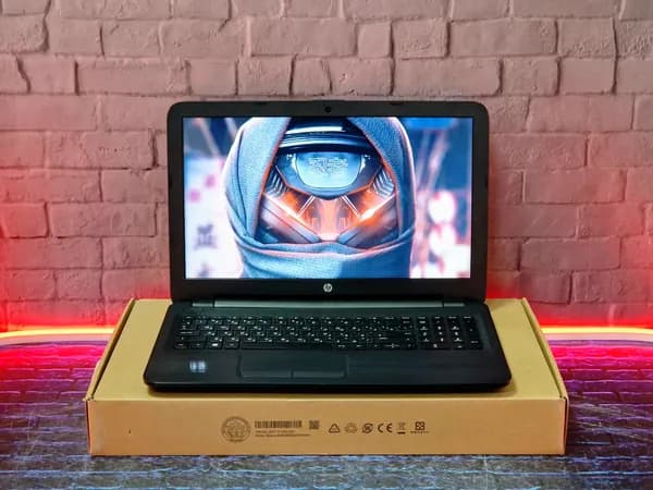 HP Ноутбук 15.6", AMD A8-7410, RAM 16 ГБ, SSD 256 ГБ, AMD Radeon R7 M340, Windows Home, черный, Русская раскладка