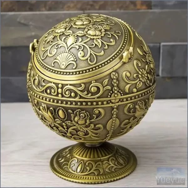 Винтажная пепельница