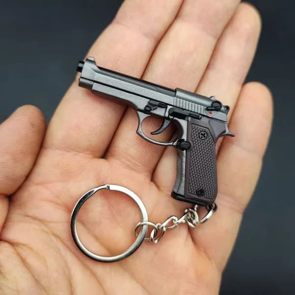 Мини-брелок для ключей Beretta 92F из сплава в масштабе 1:4