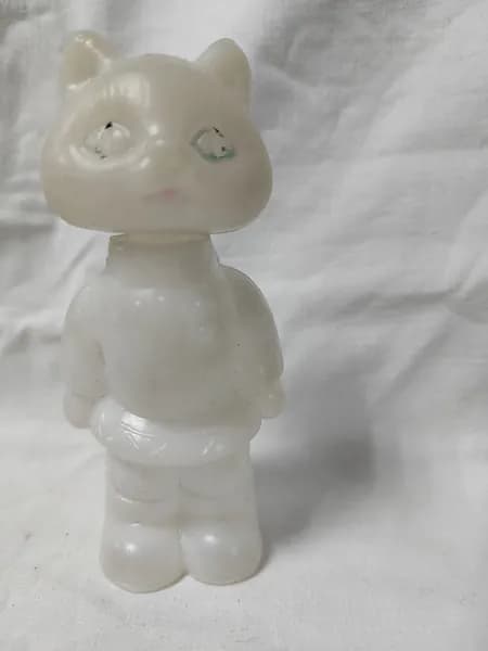 Детская, пластиковая игрушка. Кошка. ССР