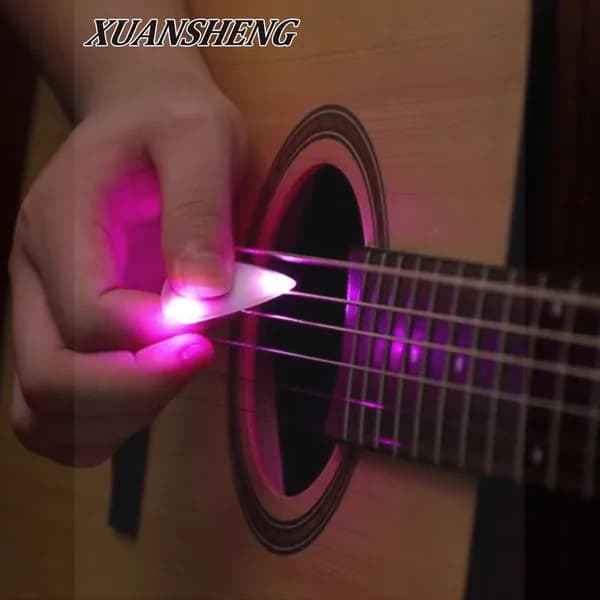 Светящийся медиатор для электрогитары и баса, фиолетовый, с LED-подсветкой