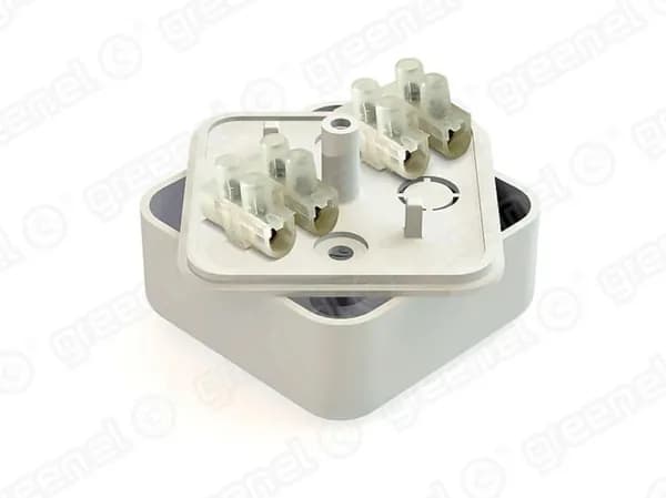 Коробка монтажная с клеммной колодкой 50х50х20 БЕЛАЯ GREENEL