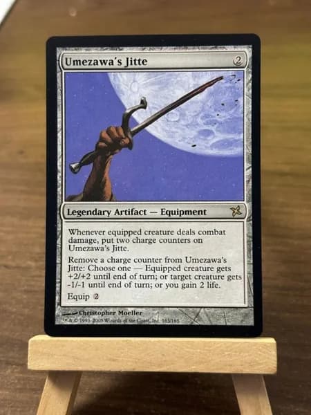 Заголовок: Волшебство в твоих руках: Уникальная карта Magic: The Gathering (MTG) с защитным протектором в подарок!