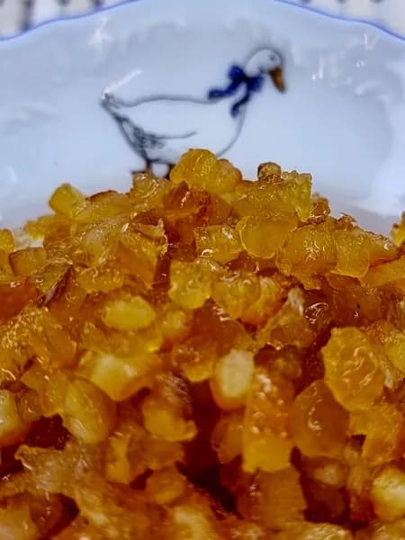 Апельсиновая корочка засахаренные кубики 4х4 Амброзио 100 Гр.