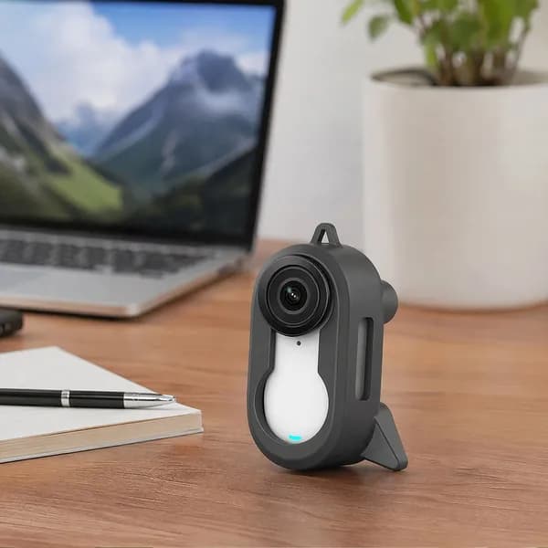 Силиконовый чехол для Insta360 GO3 и GO3S: черный, с булавкой и подставкой