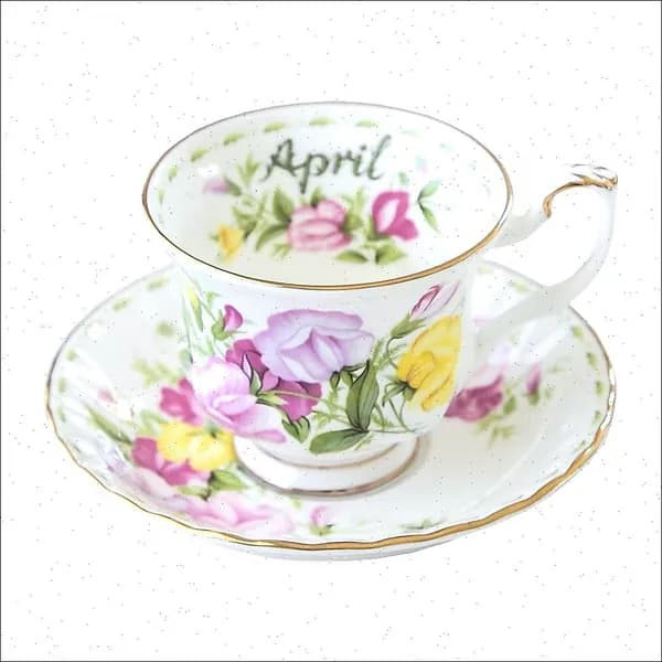 Чайная пара Royal Albert. Серия "Цветок месяца". Англия. Костяной фарфор. Клеймо 70-е гг. Сузуран в мае