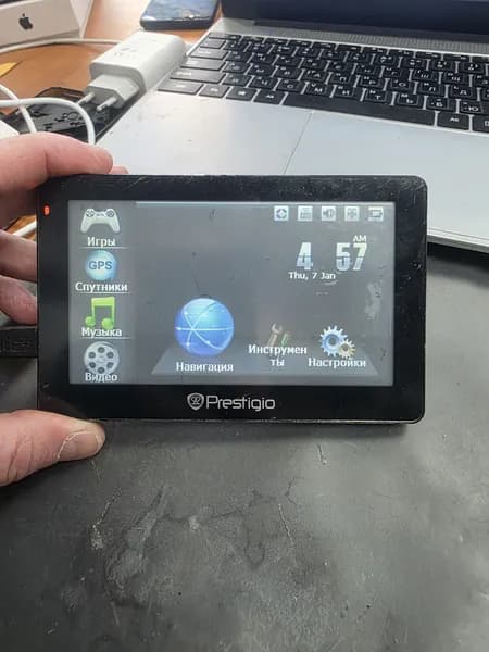 Навигатор Prestigio 5400BTFM. Товар уцененный