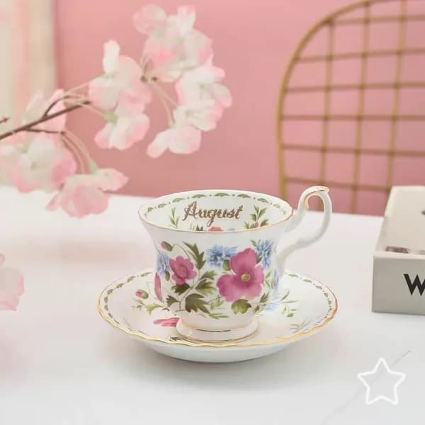 Чайная пароварка Royal Albert. Серия "Лунный цветок". Британский костяной фарфор. Маки в августе 1970-х годов