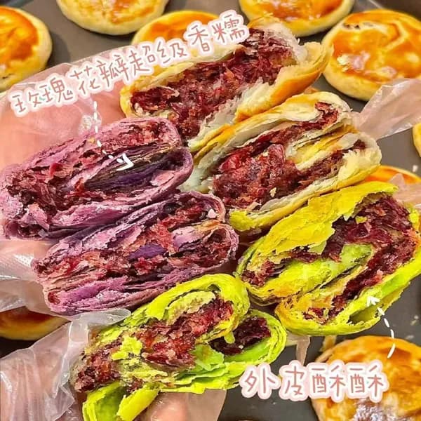 Ароматные цветочные пирожки из горной пшеничной муки, порционный перекус к чаю