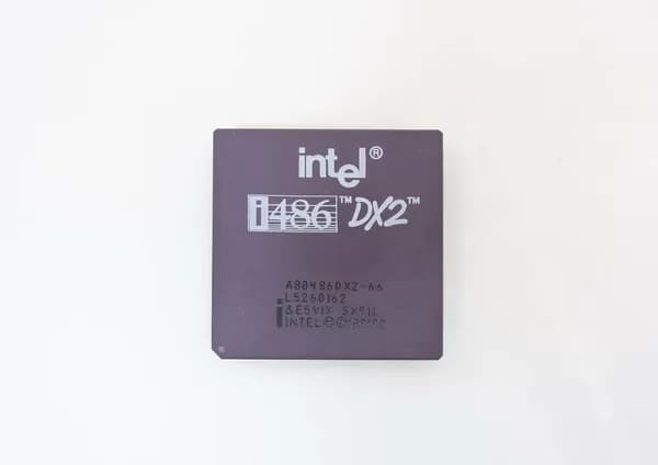 Ретро-процессор Intel i486 A80486DX2-66 SX911
