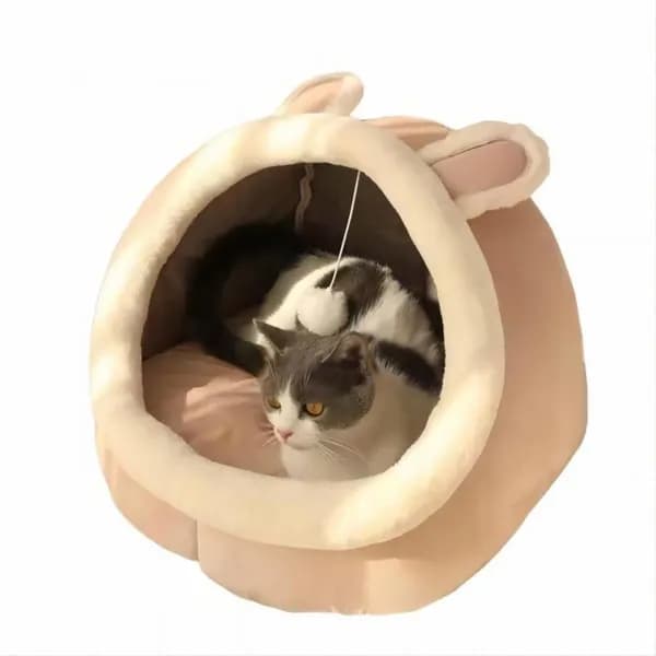 Лежанка для кошек с игрушками
