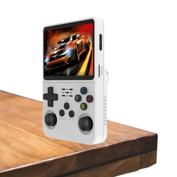 Портативная игровая консоль RetroBoy с 35 000 предустановленными играми и экраном 4K