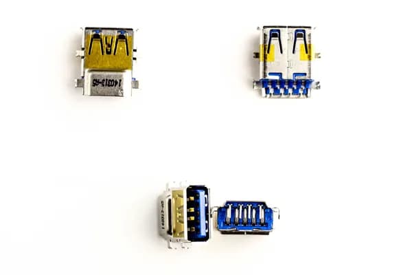Разъем USB 105