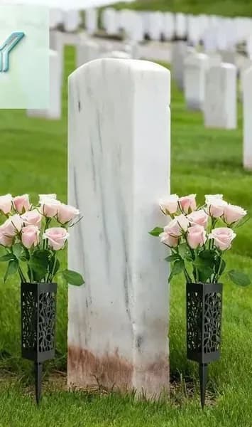 Ажурная ваза на колышке для кладбища - кованый металл, устойчивость к погодным условиям*2 30cm