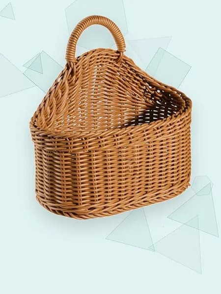 Пластиковая плетёная корзина на стену