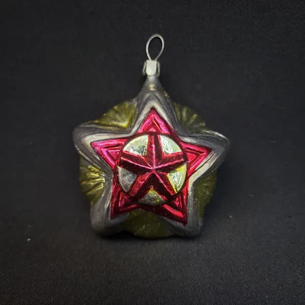 Елочная игрушка винтажная, СССР. Стекло, подвеска в форме звезды с рельефным декором
